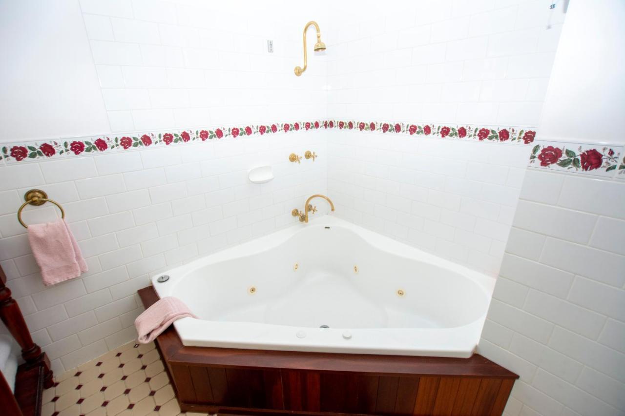 Rosebridge House Bed & Breakfast Adult Retreat Gooseberry Hill Exteriér fotografie